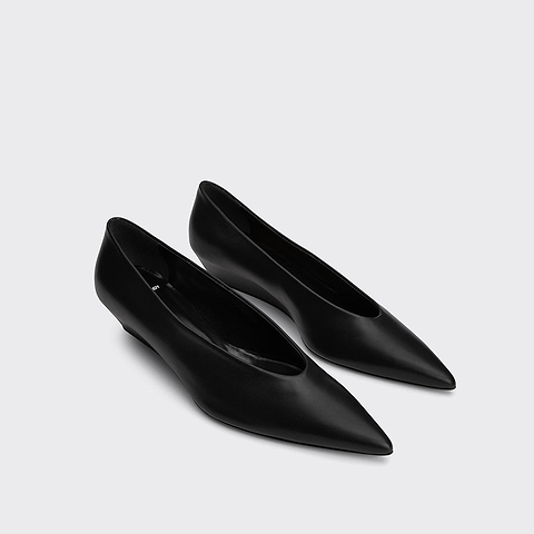 AMBER PUMP