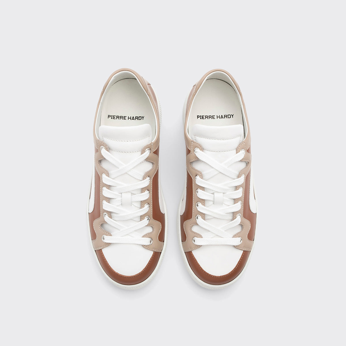 Pierre Hardy BASKETS ALPHA - FEMME, cuir de veau marron clair, beige et blanc, vue 2