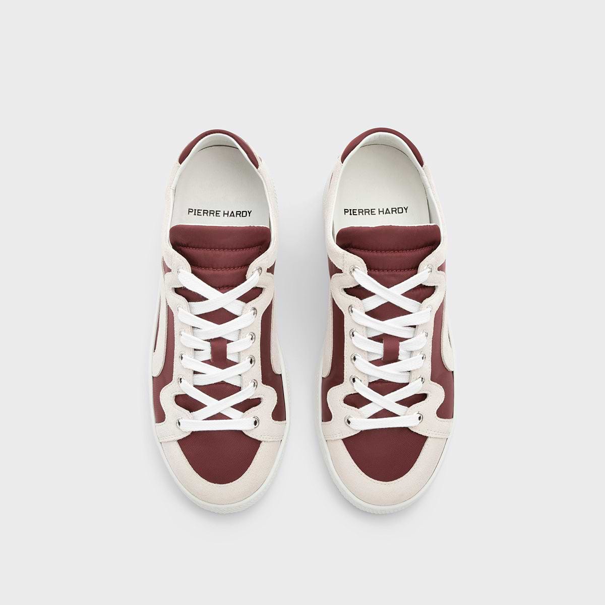 Pierre Hardy BASKETS ALPHA - FEMME, toile de nylon bordeaux et cuir de veau velours blanc, vue 3