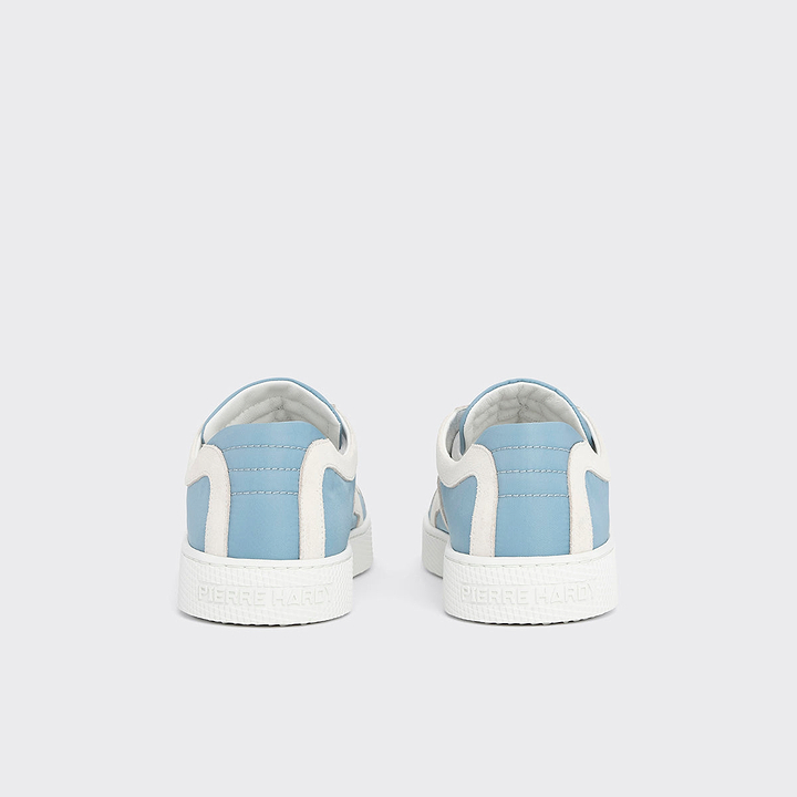 Pierre Hardy BASKETS ALPHA - FEMME, toile de nylon bleu ciel et cuir de veau velours blanc, vue 9