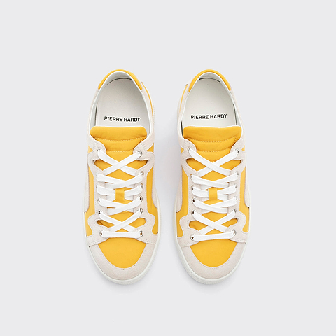 Pierre Hardy BASKETS ALPHA - FEMME, toile de nylon jaune et cuir de veau velours blanc, vue 2