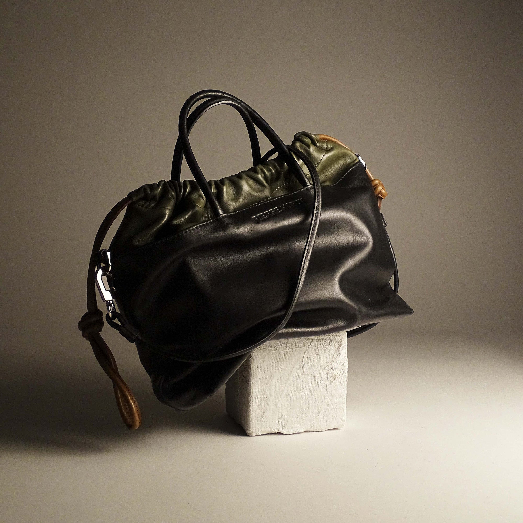Pierre Hardy TWIN BAG, black calfskin and khaki lambskin, vue 7