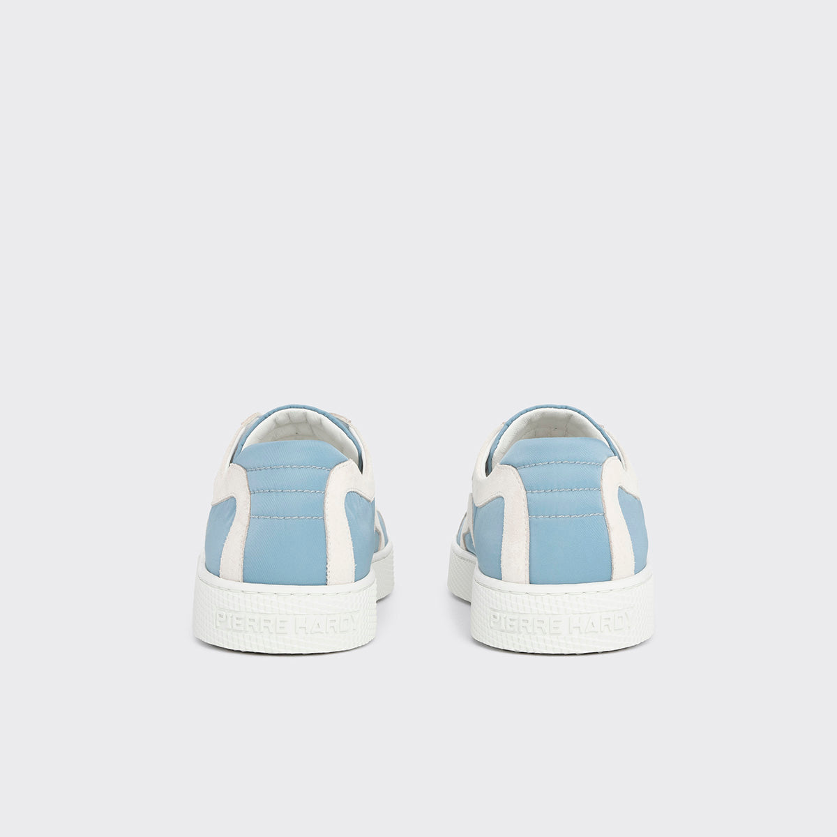 Pierre Hardy BASKETS ALPHA - HOMME, toile de nylon bleu ciel et cuir de veau velours blanc, vue 9
