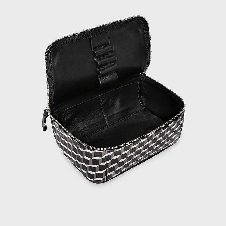 TROUSSE DE TOILETTE