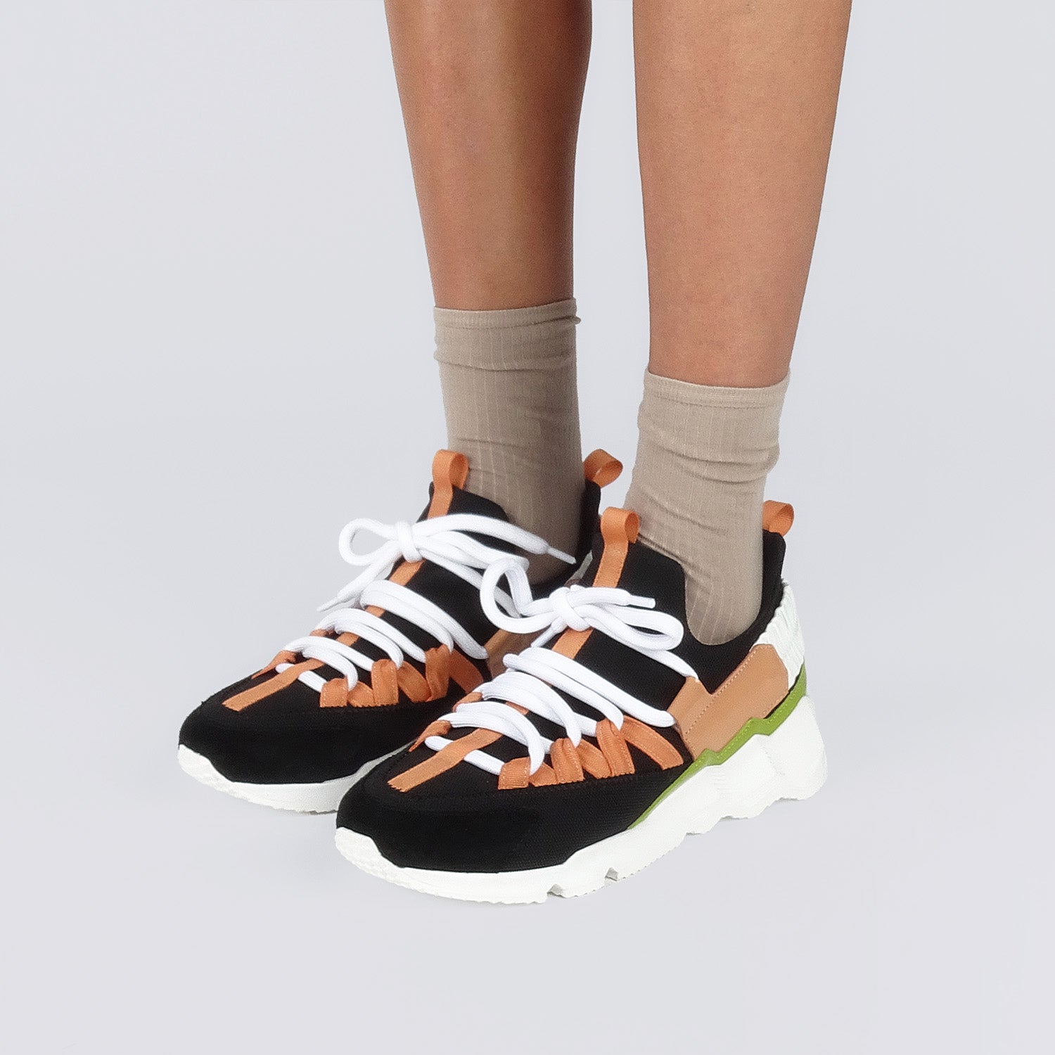 Pierre Hardy TREK COMET SNEAKERS, black nylon canvas, black suede calfskin and lime and apricot patent lambskin, vue 4