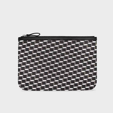 POUCH