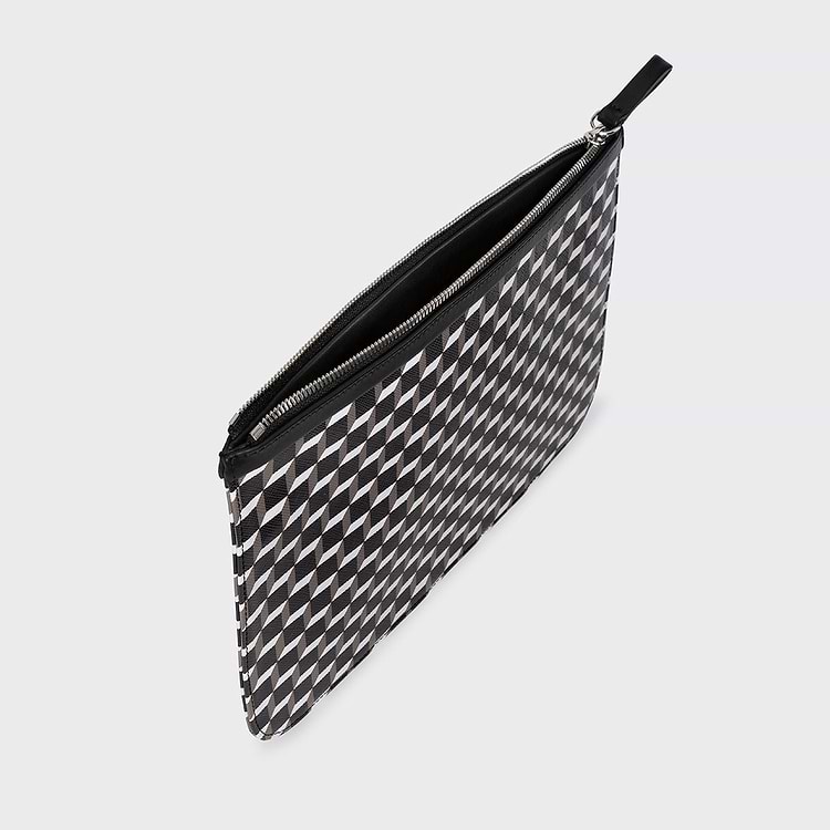 POUCH