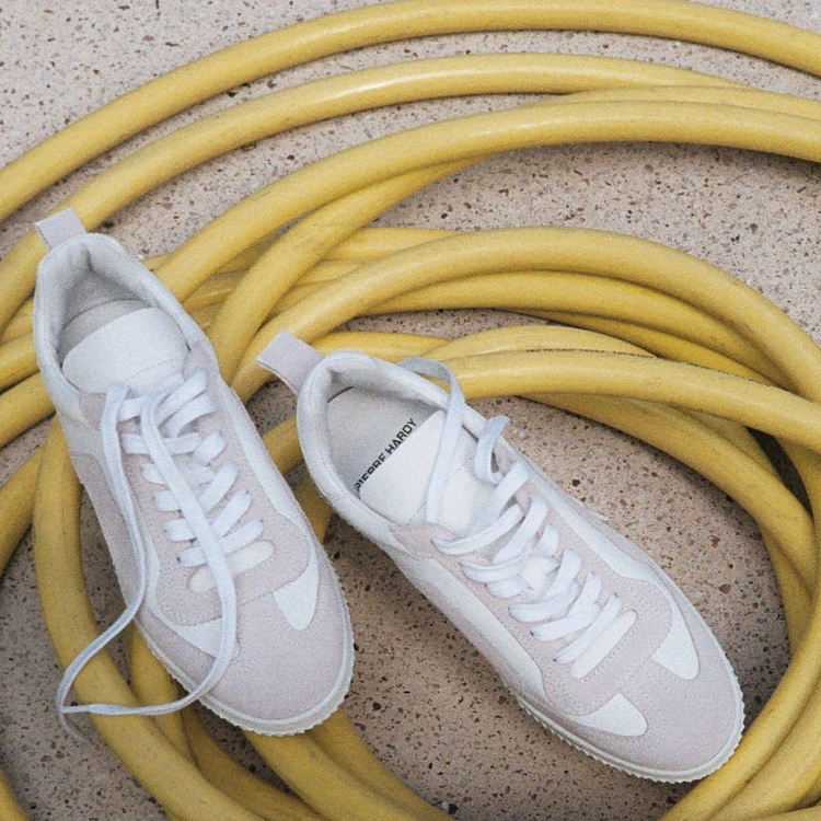 START SNEAKERS