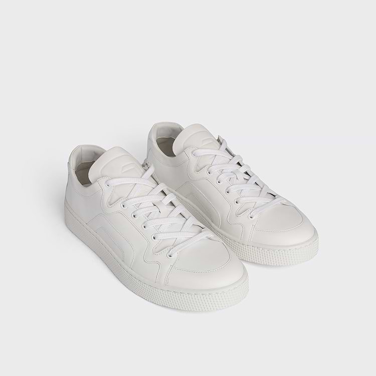 104 SNEAKERS