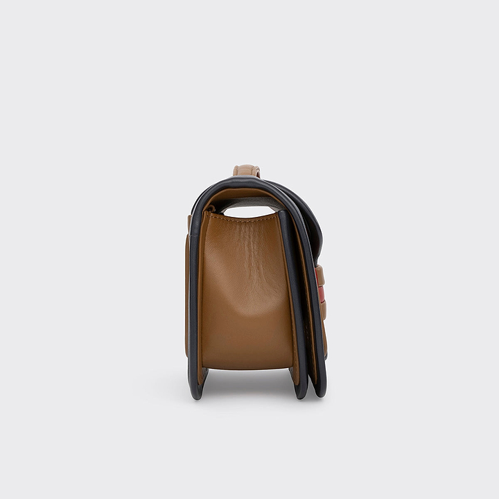 Pierre Hardy ALPHA MAXI HANDBAG, camel, navy and rust lambskin, vue 3