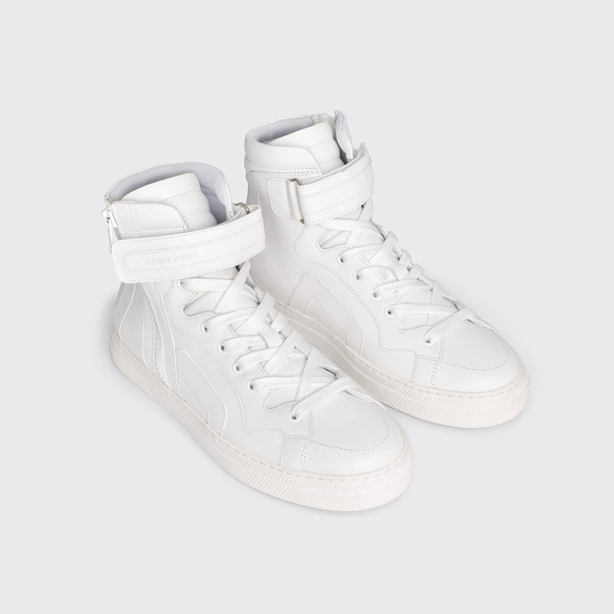 012 HIGH-TOP SNEAKERS
