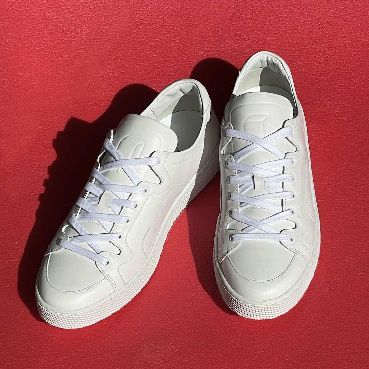 104 SNEAKERS