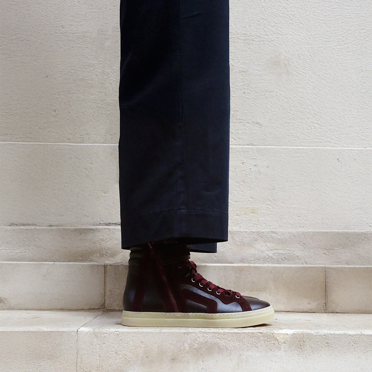 112 HIGH-TOP SNEAKERS