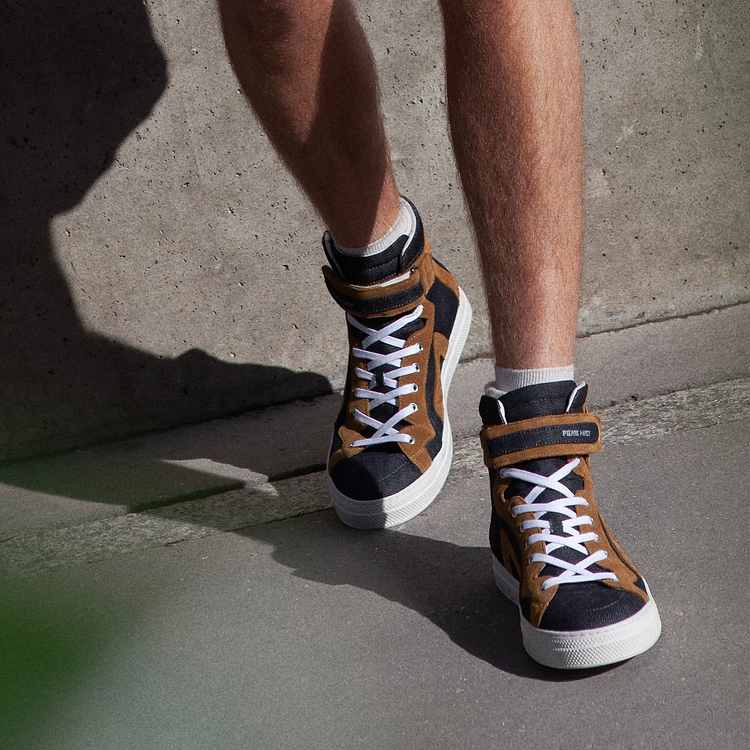 112 HIGH-TOP SNEAKERS
