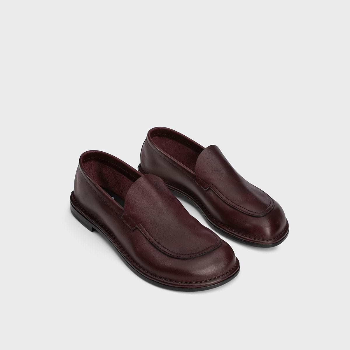 WOMEN LOAFERS AND FLAT SHOES
