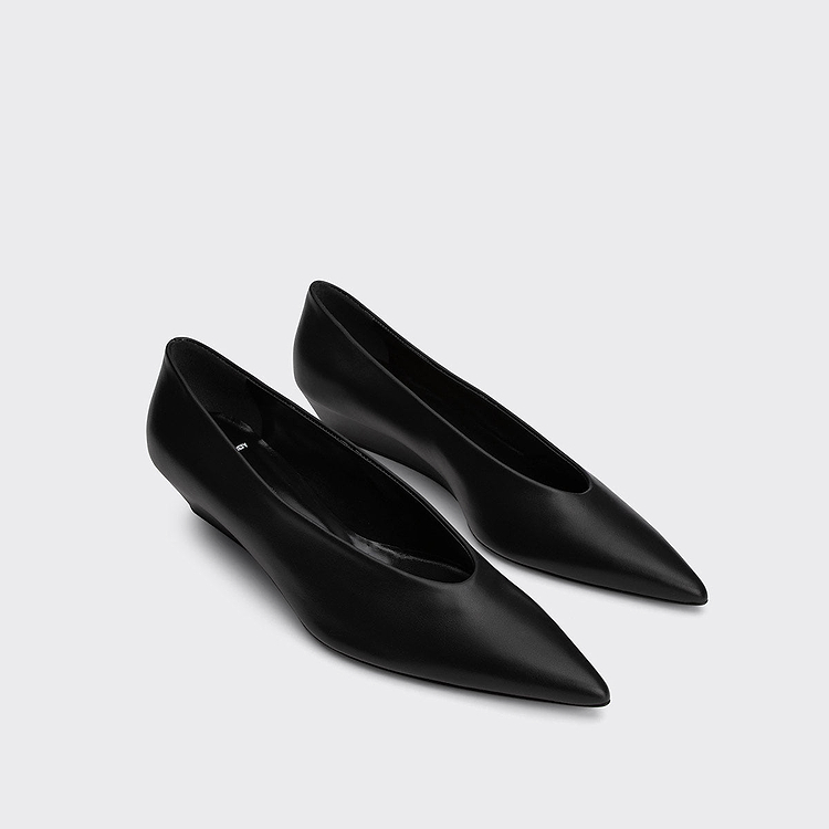 AMBER PUMP