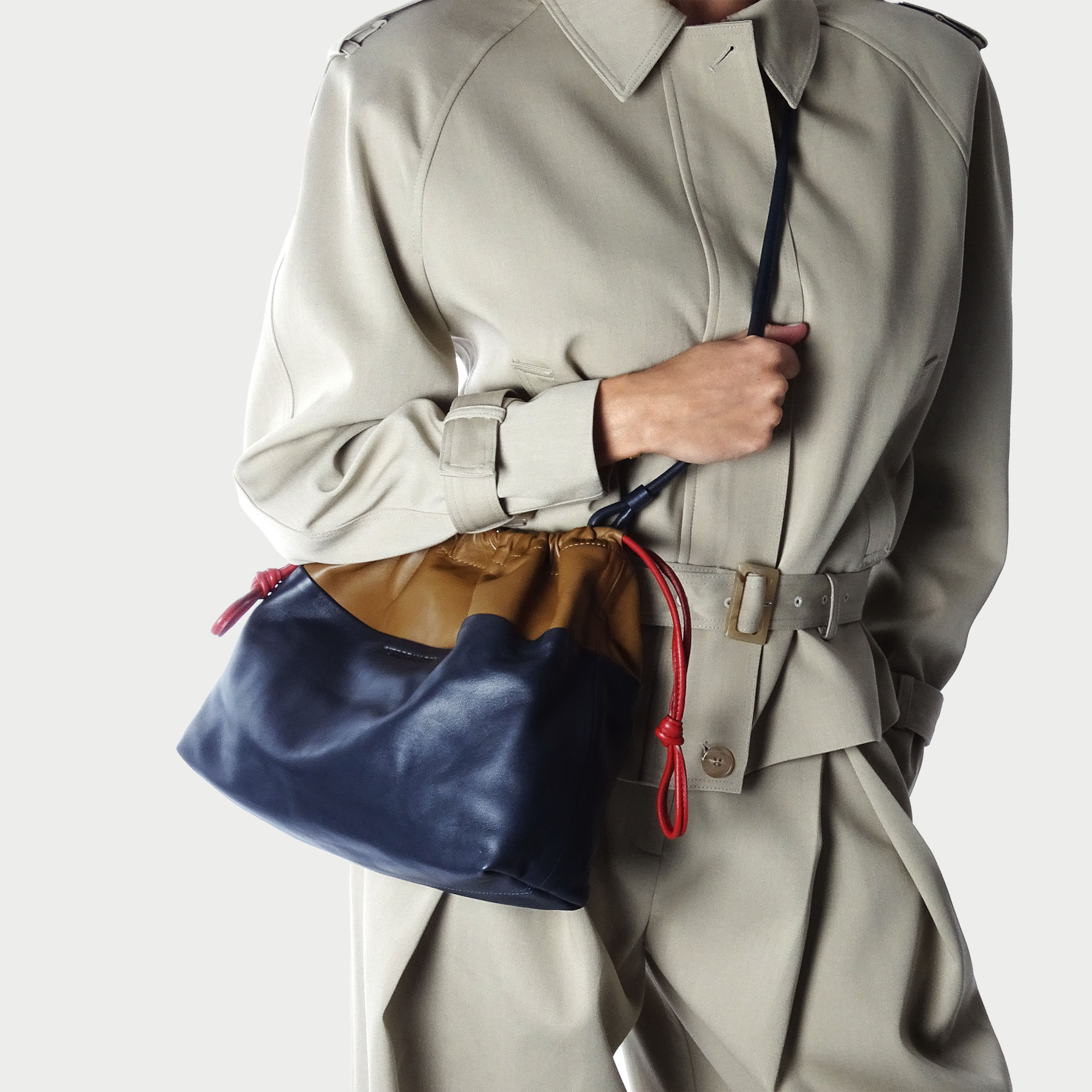 Pierre Hardy TWIN CLUTCH MAXI, camel and navy lambskin, view 4