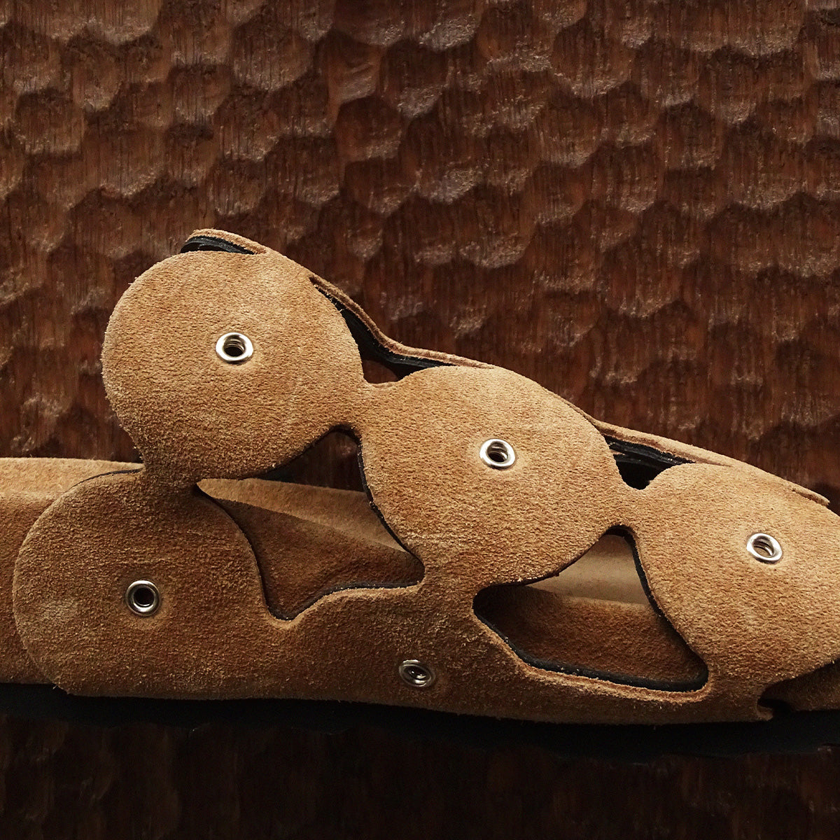 BEACH BULLES WITH EYELETS