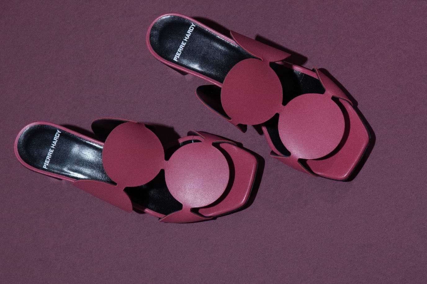 WOMEN MULES AND SANDALS