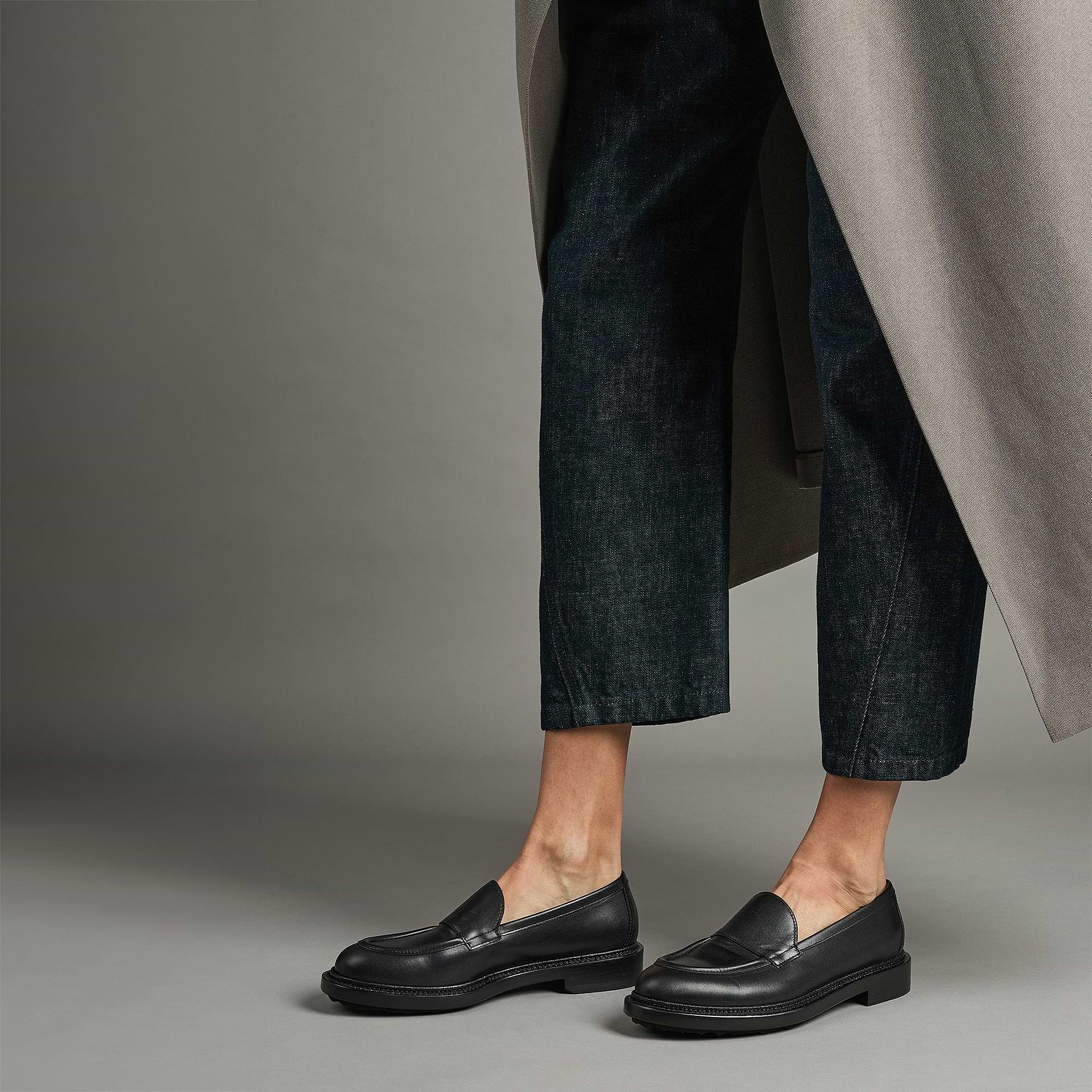 JOHN LOAFER