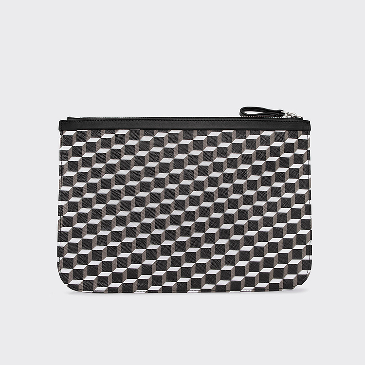 POUCH