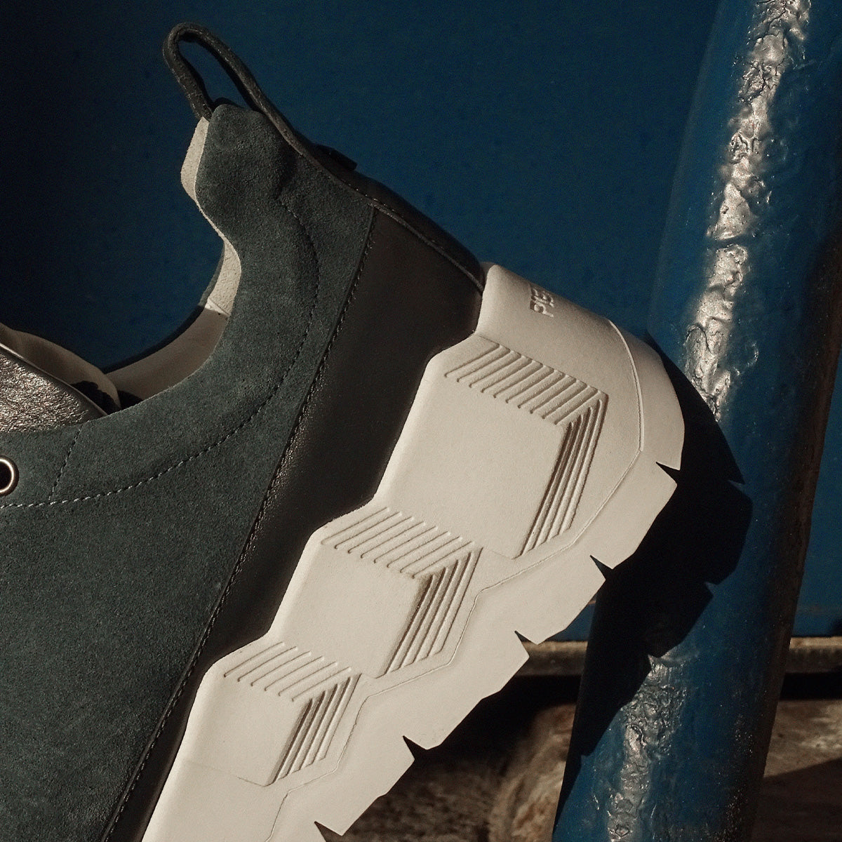 STREET LIFE SNEAKERS