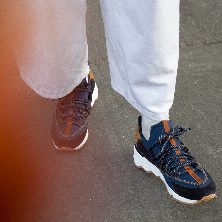 TREK COMET SNEAKERS