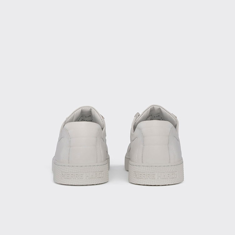 104 SNEAKERS