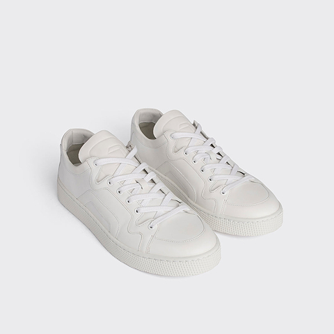 104 SNEAKERS