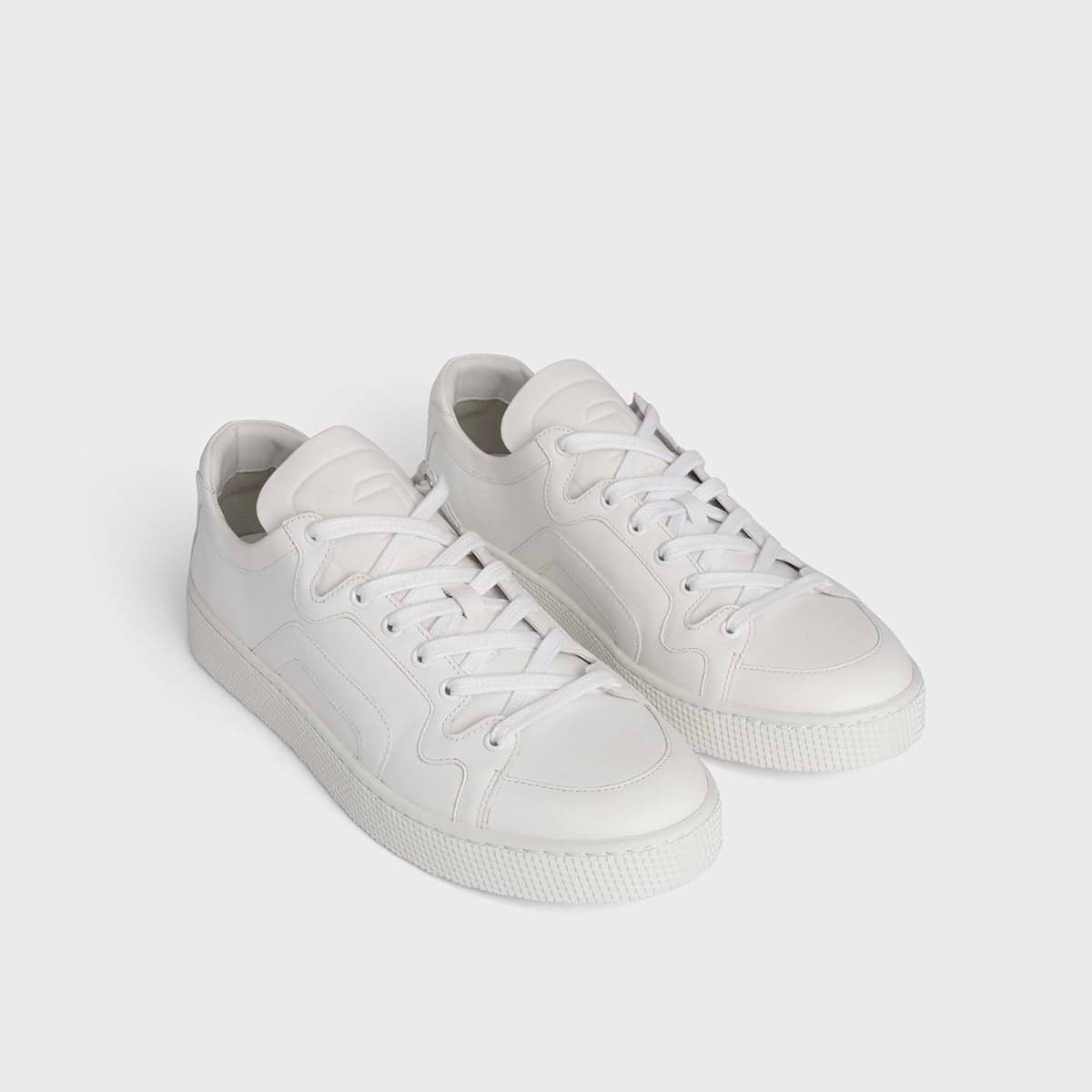 104 SNEAKERS