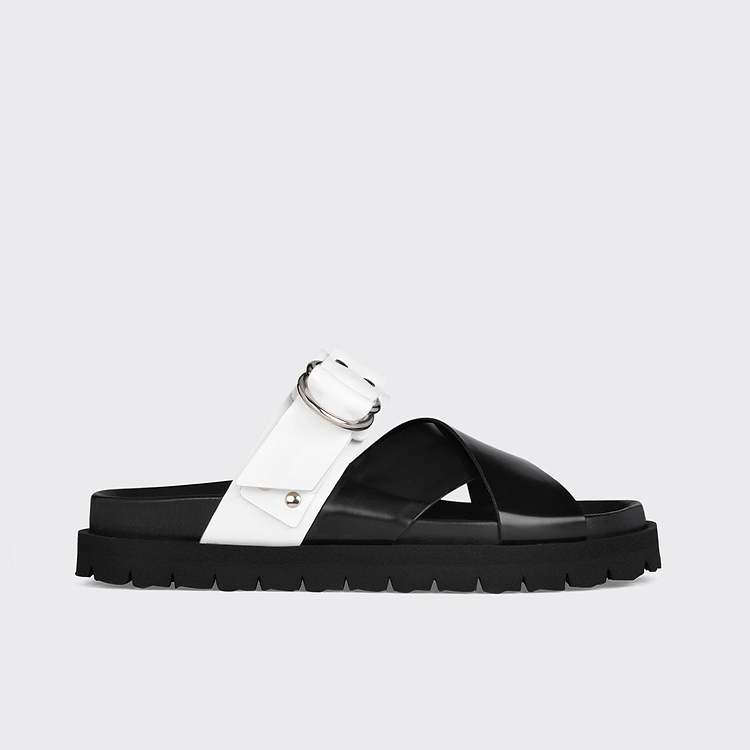 CROSS RIDER FLAT SANDAL