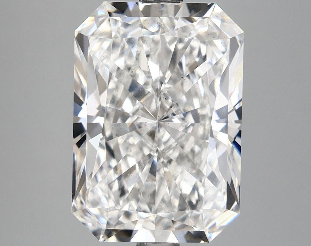 4.53 Carat Radiant Shaped Ideal Cut SI1 IGI Certified Lab Grown Diamond