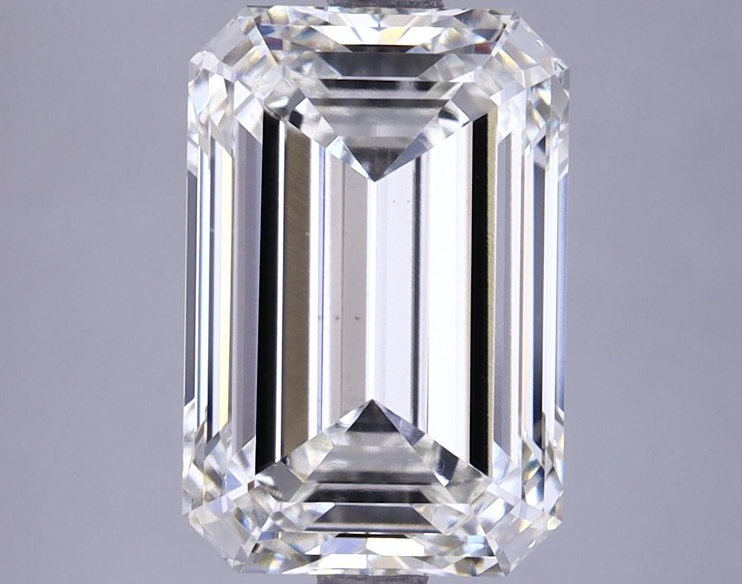 4.66 Carat Emerald Shaped Excellent Cut VS1 IGI Certified Lab Grown Diamond