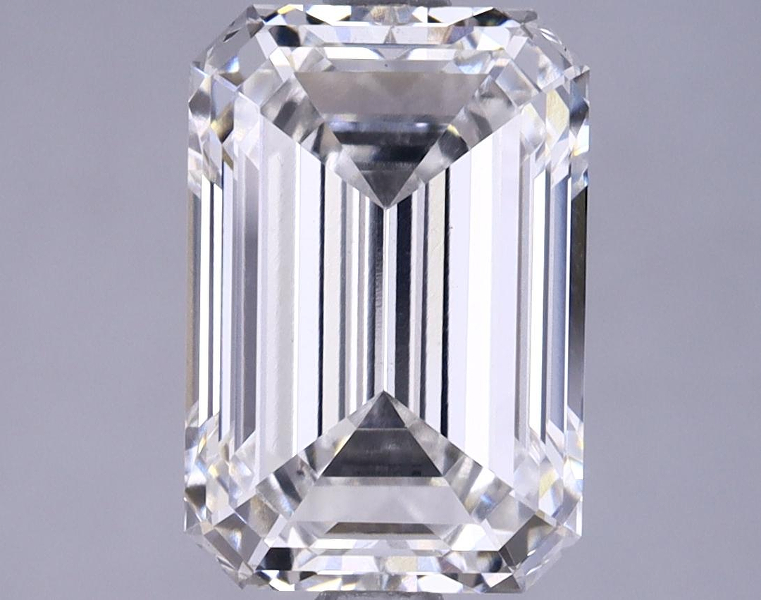 2.88 Carat Emerald Shaped Ideal Cut VS1 IGI Certified Lab Grown Diamond