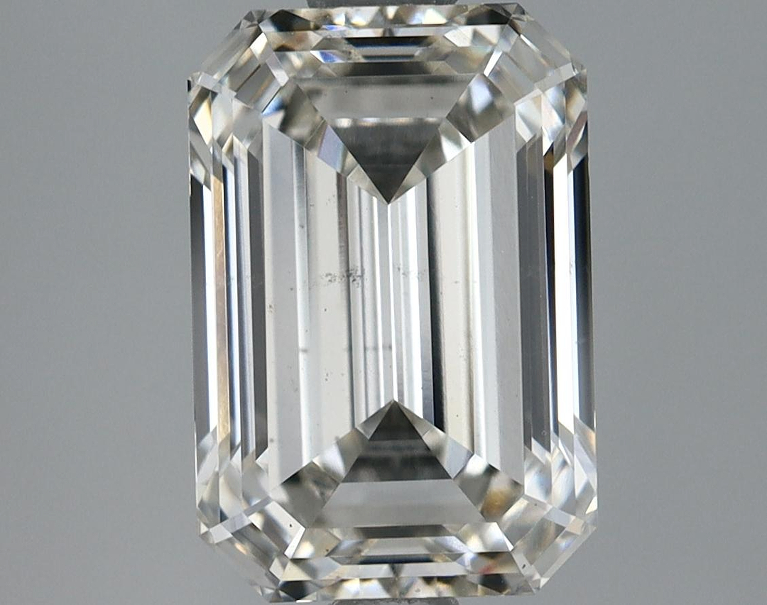 2.63 Carat Emerald Shaped Ideal Cut VS2 IGI Certified Lab Grown Diamond