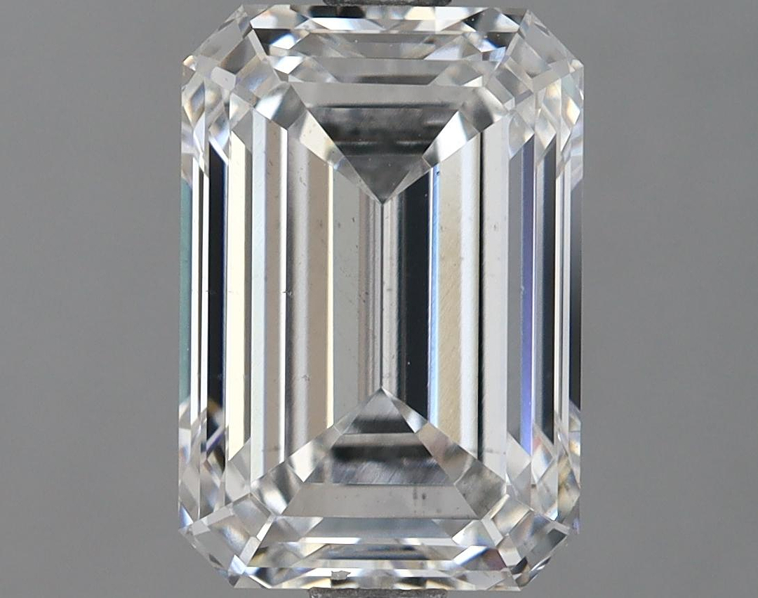 2.9 Carat Emerald Shaped Ideal Cut VS2 IGI Certified Lab Grown Diamond