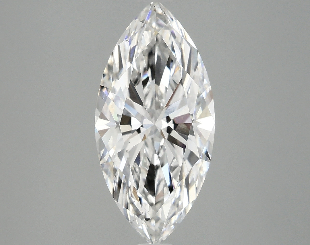 _roll_image@ #carat-weight_3+shape_marquise+quality_ef-vs2