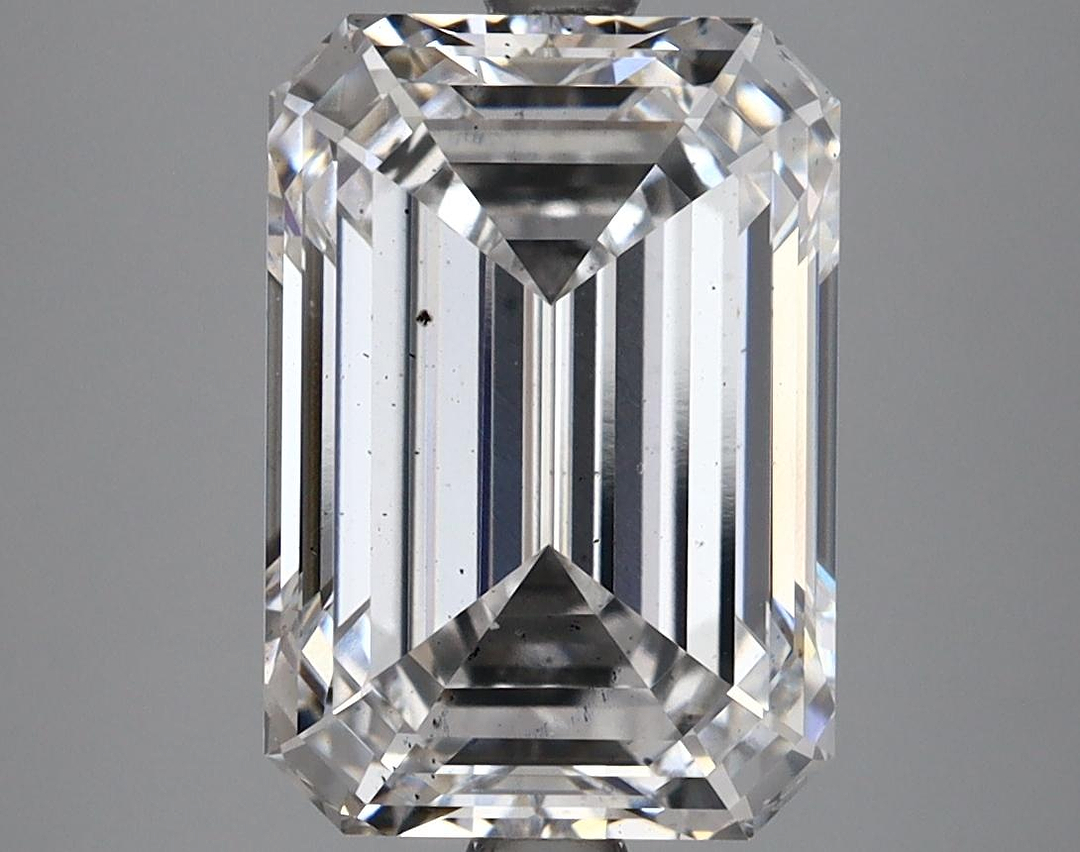 4.67 Carat Emerald Shaped Ideal Cut VS2 IGI Certified Lab Grown Diamond