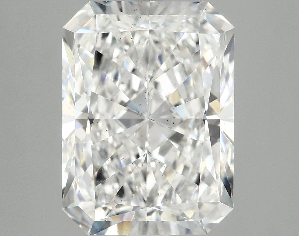 _roll_image@ #carat-weight_4+shape_radiant+quality_ef-vs2