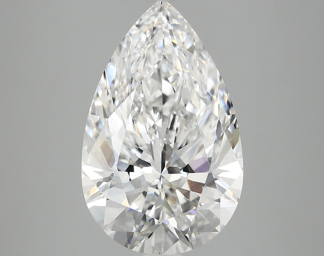 _roll_image@ #carat-weight_4+shape_pear+quality_ef-vs2