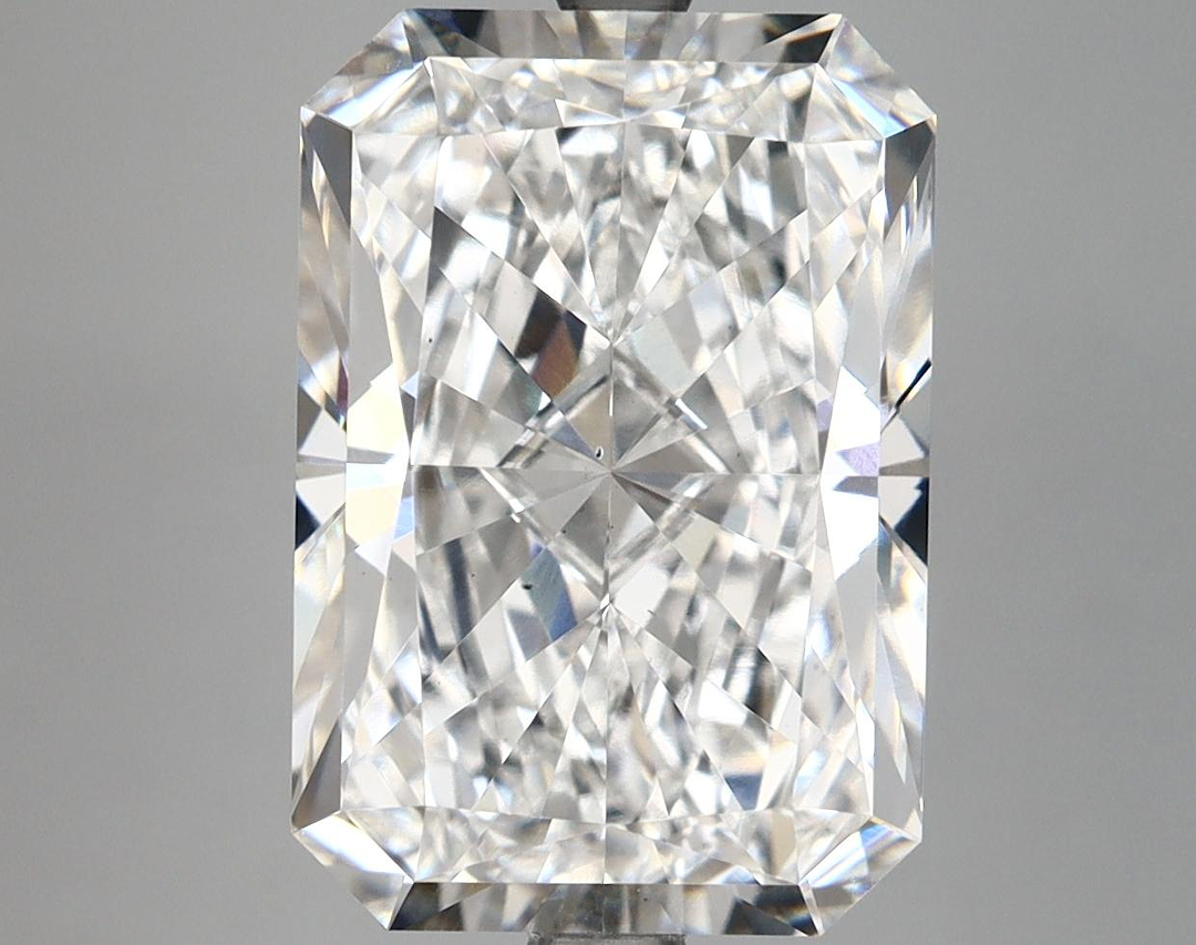 6.17 Carat Radiant Shaped Ideal Cut VS1 IGI Certified Lab Grown Diamond