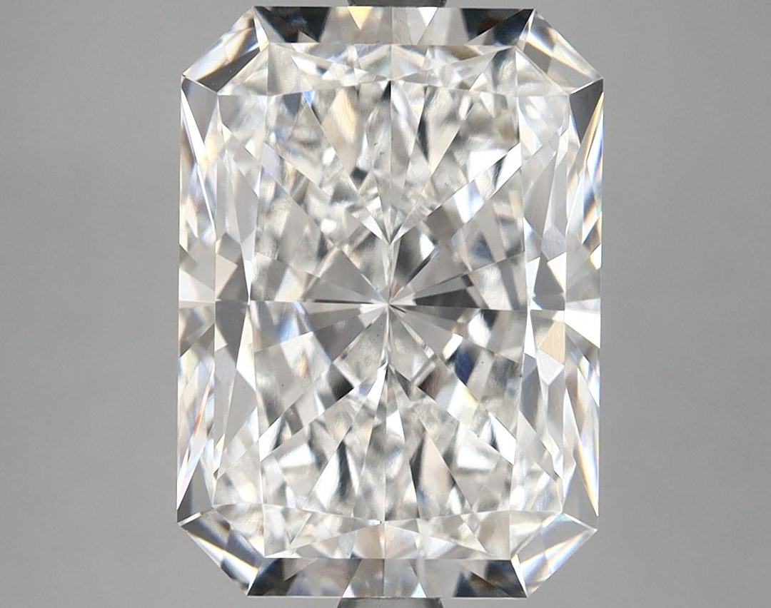 5.53 Carat Radiant Shaped Ideal Cut VS1 IGI Certified Lab Grown Diamond