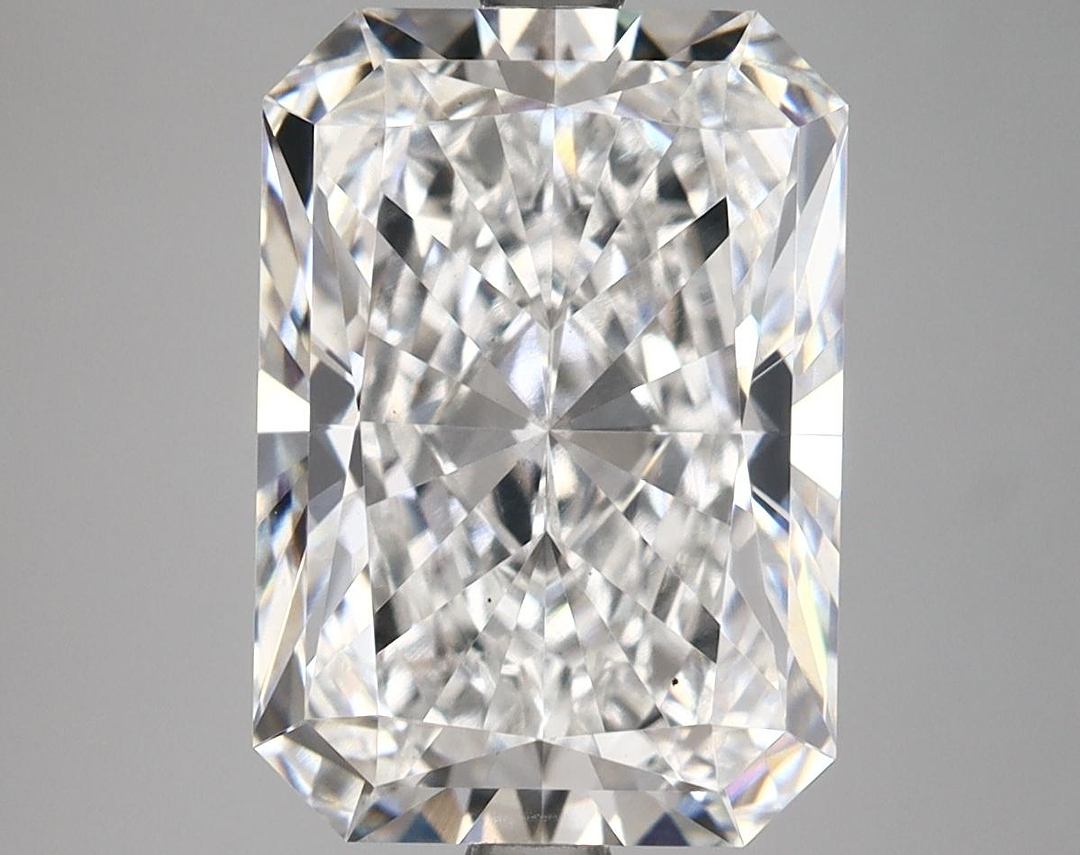 5.57 Carat Radiant Shaped Ideal Cut VS1 IGI Certified Lab Grown Diamond