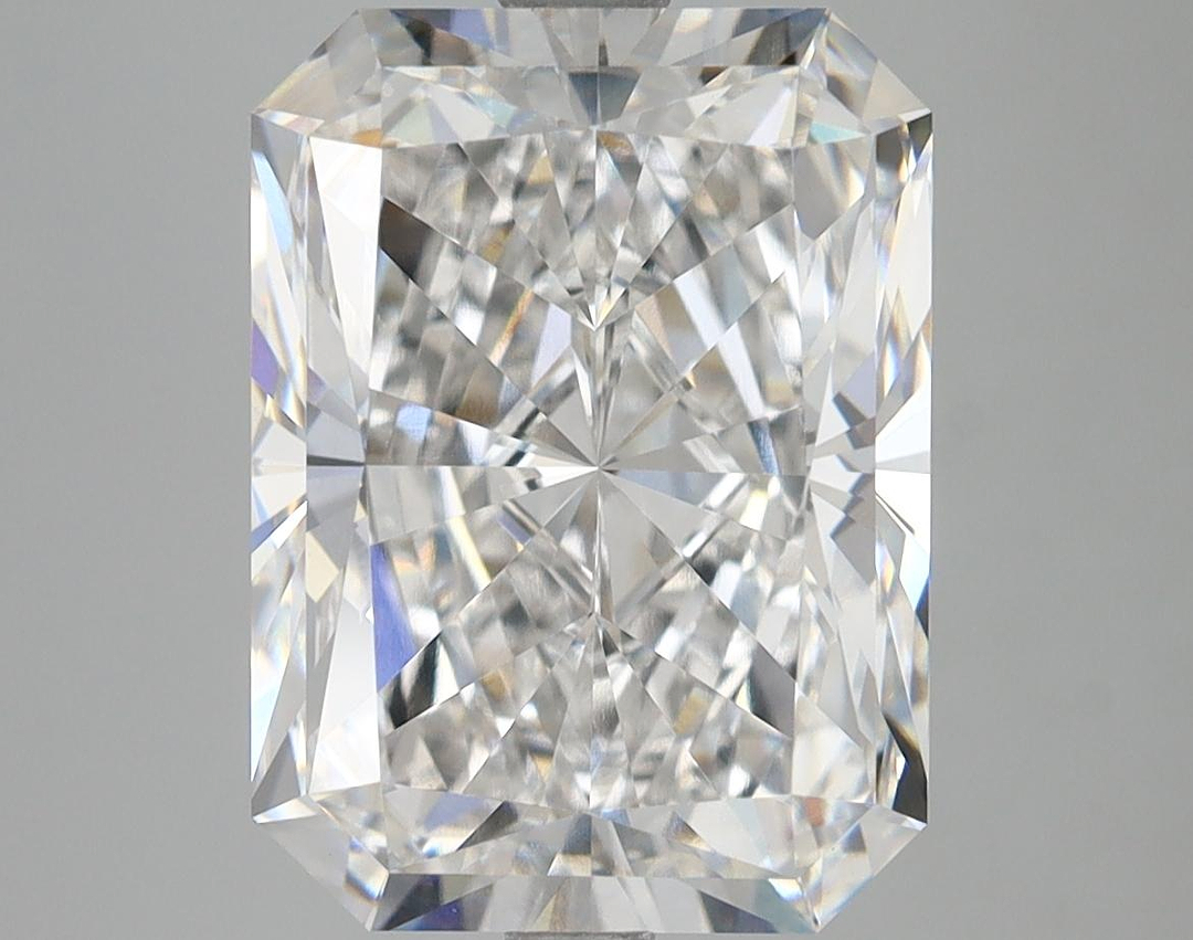6.2 Carat Radiant Shaped Excellent Cut VVS2 IGI Certified Lab Grown Diamond