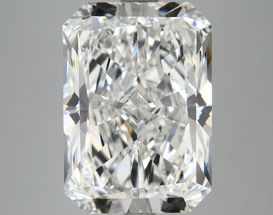 5.69 Carat Radiant Shaped Ideal Cut VS1 IGI Certified Lab Grown Diamond