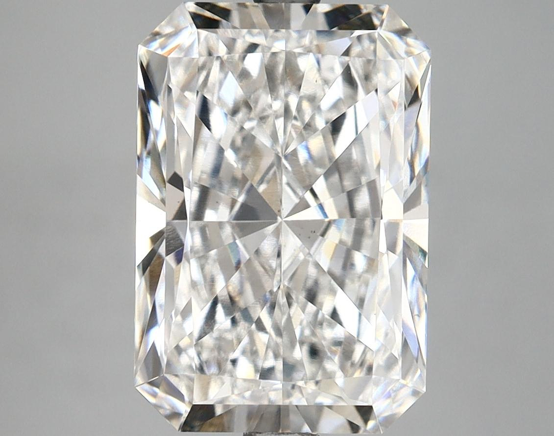 4.64 Carat Radiant Shaped Ideal Cut VS1 IGI Certified Lab Grown Diamond