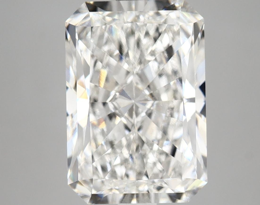 4.1 Carat Radiant Shaped Ideal Cut VVS2 IGI Certified Lab Grown Diamond