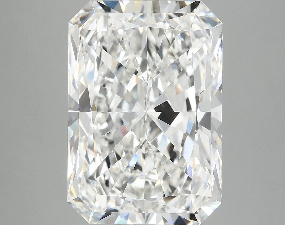 7.67 Carat Radiant Shaped Ideal Cut VVS2 IGI Certified Lab Grown Diamond