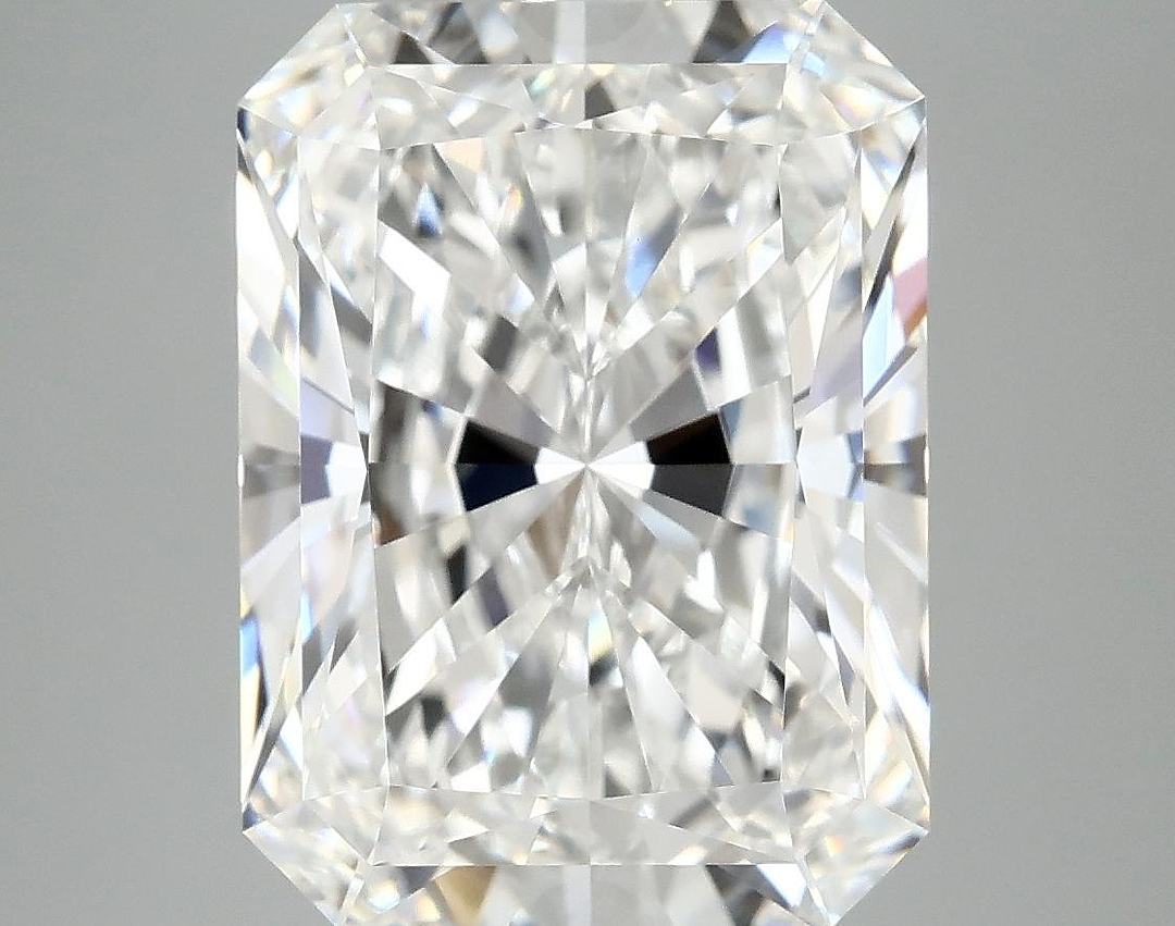 7.14 Carat Radiant Shaped Excellent Cut VVS2 IGI Certified Lab Grown Diamond