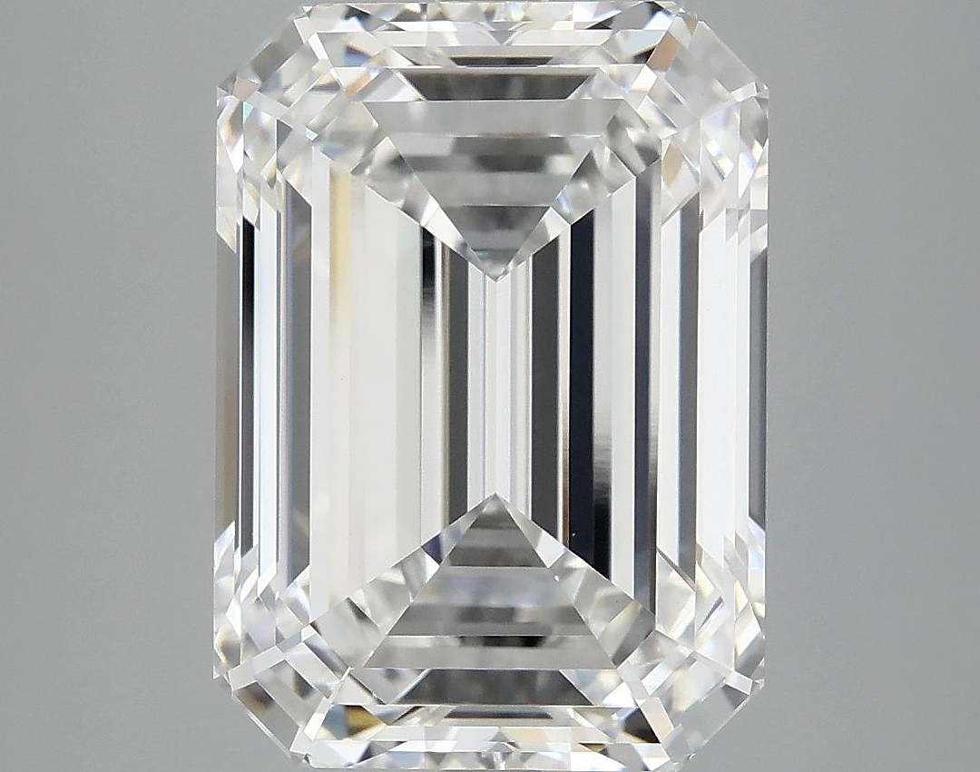 7.02 Carat Emerald Shaped Excellent Cut VS1 IGI Certified Lab Grown Diamond